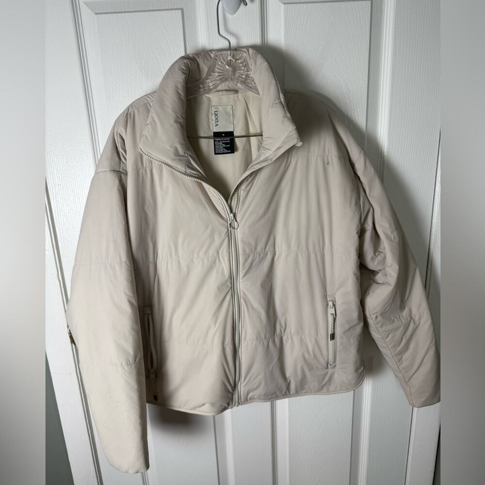 Vuori Canyon Insulated Jacket in Bone XL - Picture 2 of 8
